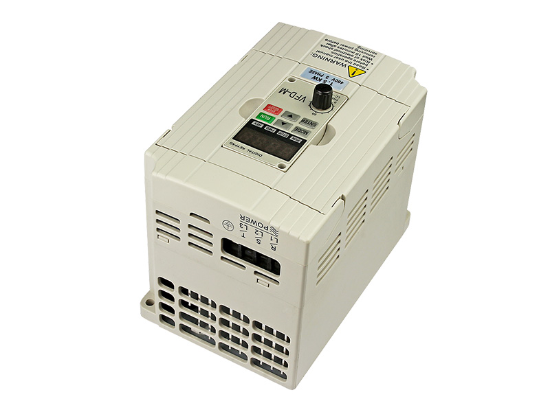 8000S通用變頻器，變頻調(diào)速器，變頻器廠家，電機變頻器，三相變頻器