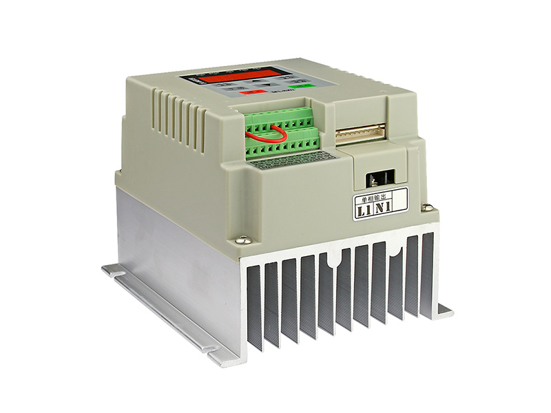 200N單相水泵變頻器，220V供水變頻器，恒壓供水變頻器